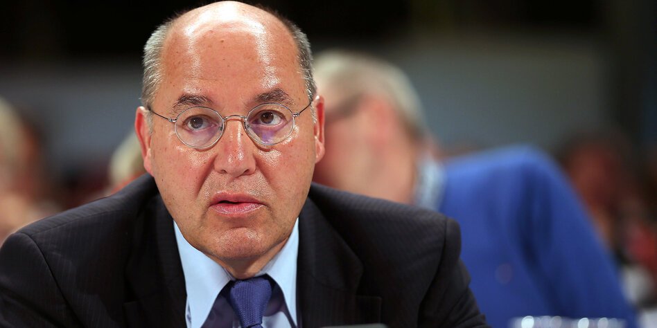 Gregor Gysi Lebensgefährtin 2025 – Wahrheit über Partnerin, Ehen, Kinder und Privatleben gregor gysi lebensgefährtin